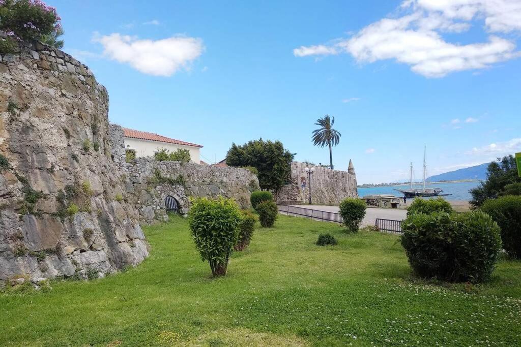 Naupactus Unique Harbor Apartment In A Stone House! Nafpaktos Exterior foto