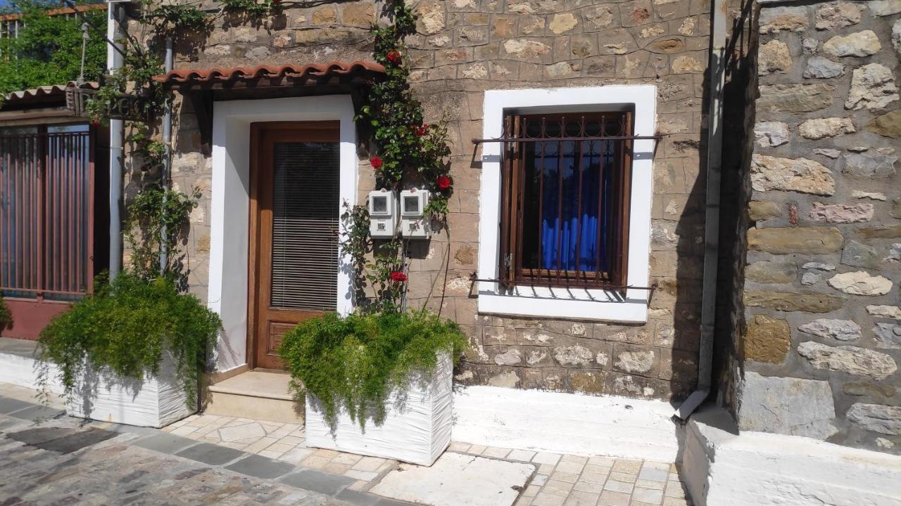 Naupactus Unique Harbor Apartment In A Stone House! Nafpaktos Exterior foto