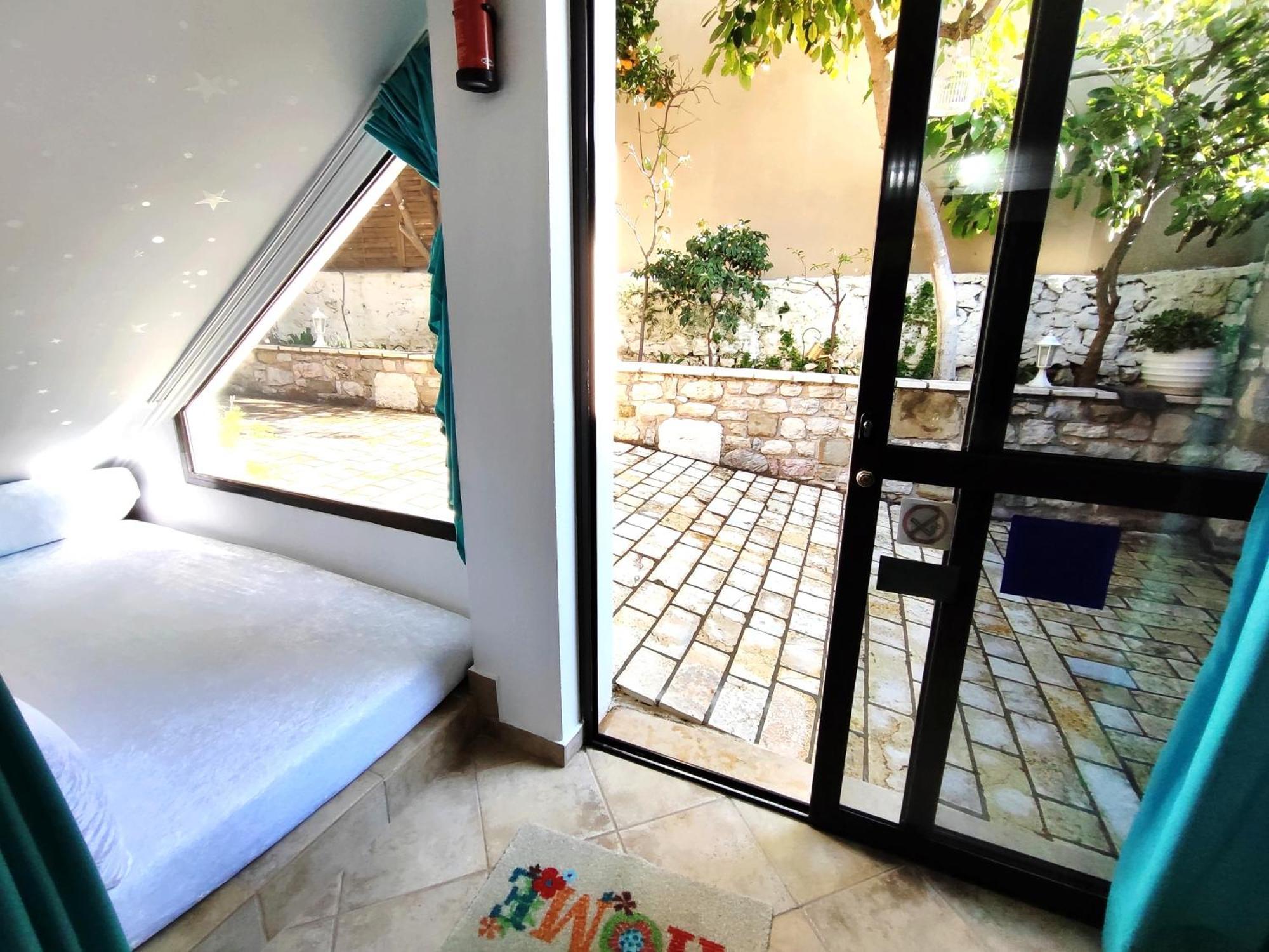 Naupactus Unique Harbor Apartment In A Stone House! Nafpaktos Exterior foto