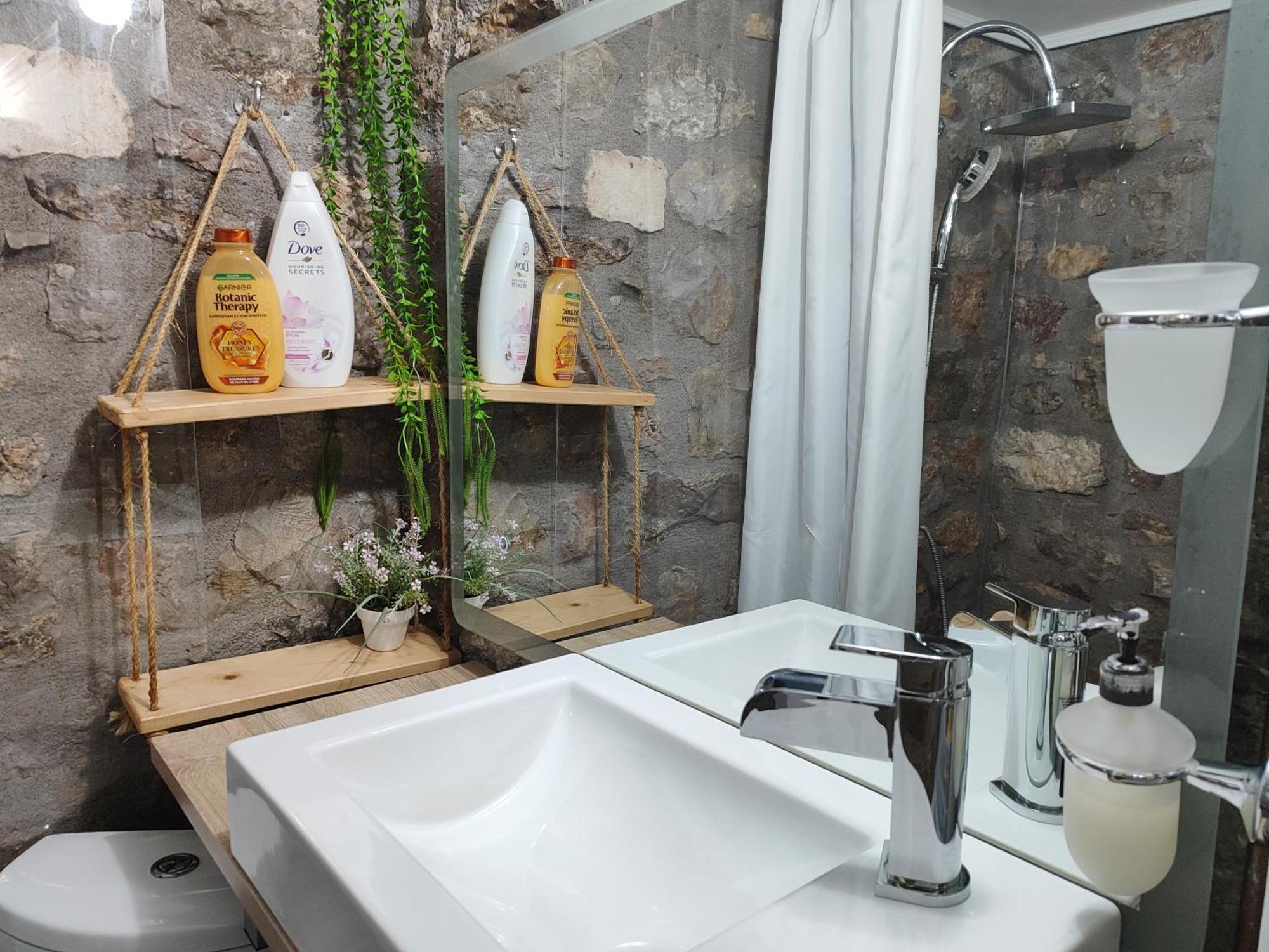 Naupactus Unique Harbor Apartment In A Stone House! Nafpaktos Exterior foto